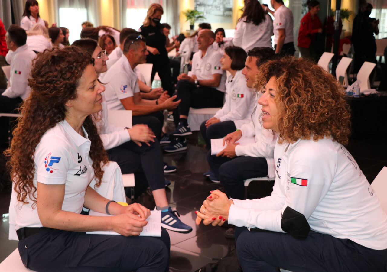 Allievi MasterCap in aula durante esercizio di ascolto attivo Health Coaching